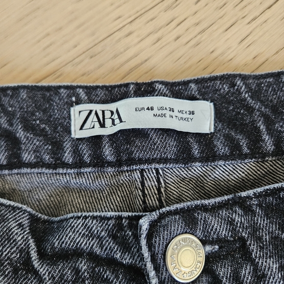 Zara Charcoal Relaxed Fit Jeans - Picture 2 of 5